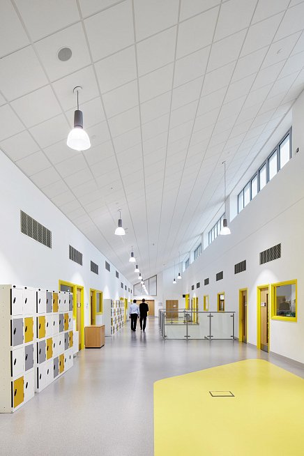 Islwyn School | Рокфон